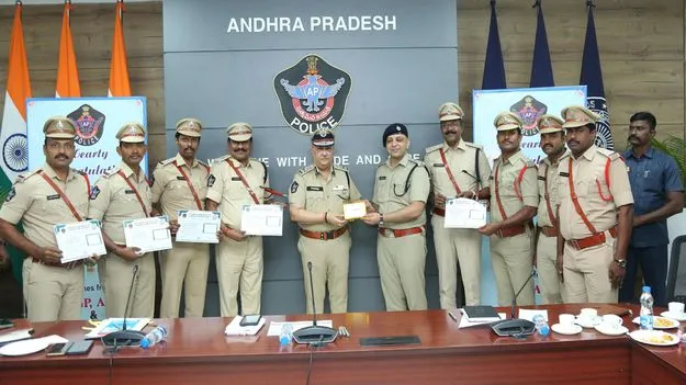 నేర పరిశోధనలో పశ్చిమ పోలీసులు ప్రథమం