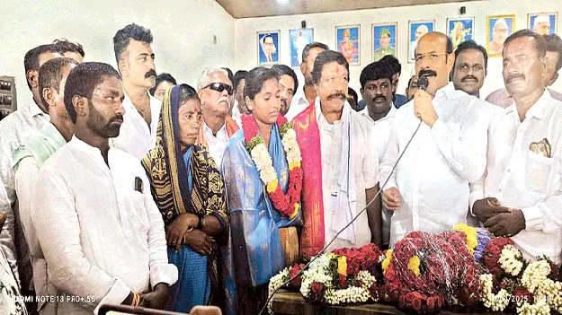 నిర్మలకు అండగా ఉంటాం