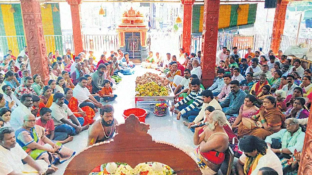 వెంకన్న ఒక్కరోజు ఆదాయం రూ.3.19లక్షలు