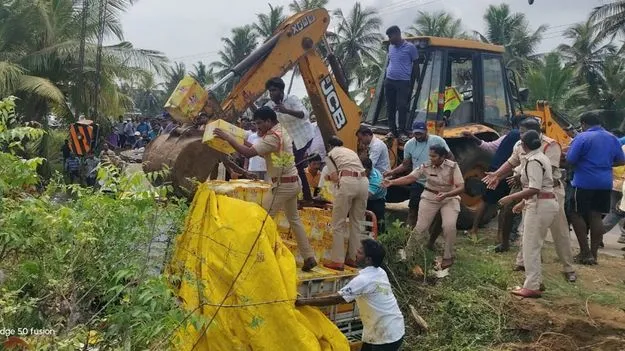 తెల్లారిన కూలి బతుకులు