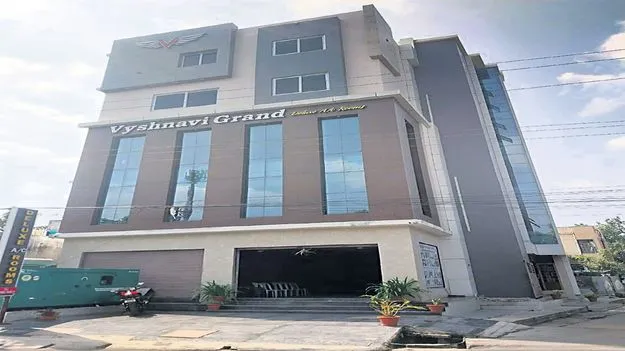 పక్కా కమర్షియల్‌!