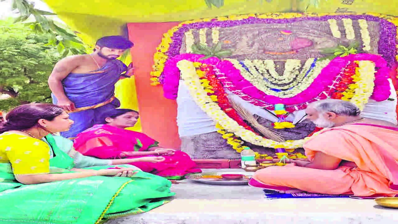 GOD: ఆంజనేయస్వామి విగ్రహ పునఃప్రతిష్ఠ