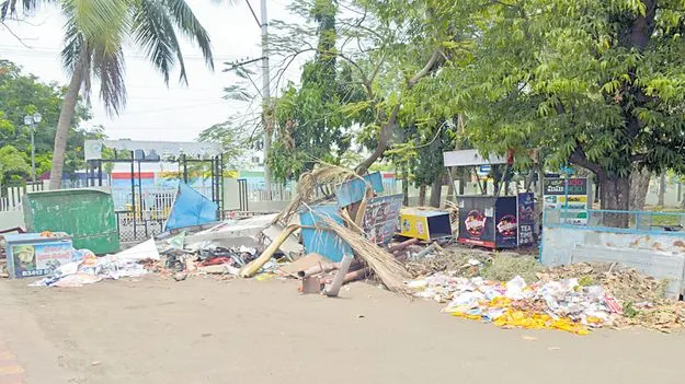 కంపు కొడుతున్న కార్పొరేషన్‌