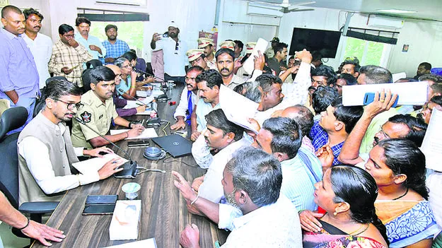 St, Sc greevence ఎస్సీ, ఎస్టీ గ్రీవెన్సకు వినతులు వెల్లువ