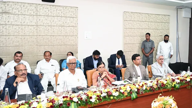 ‘స్థానిక సంస్థల’ పరిపుష్టికి నిధులు పెంచండి