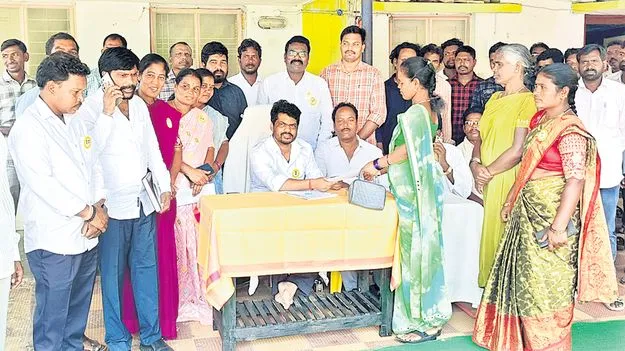 ప్రజా దర్బార్‌తో సమస్యల పరిష్కారం 