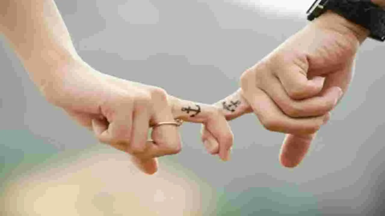 Love Scam: సోషల్‌ మీడియాలో ప్రేమ.. మోసంతో ముగింపు!