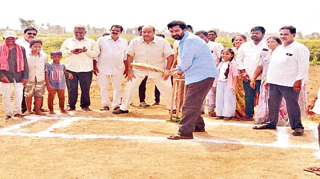  పాఠశాల స్థలం స్వాధీనం