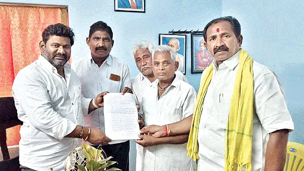  సాకిగెడ్డ వద్ద చెక్‌ డ్యాం నిర్మించాలి