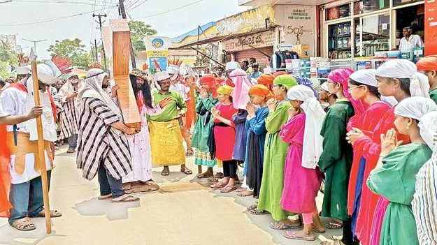 యేసు త్యాగాన్ని ఆదర్శంగా తీసుకోవాలి 