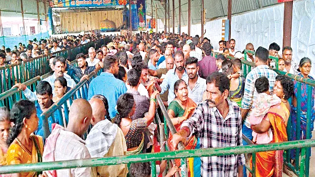 Arasavalli: భక్తజన సందోహం...ఆదిత్యాలయం