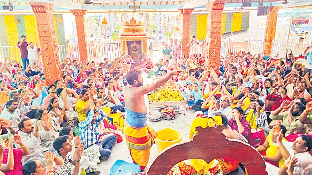 వాడపల్లి వెంకన్న ఆదాయం రూ.4.80లక్షలు