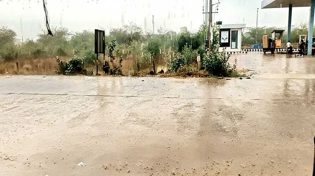  జిల్లాలో భారీ వర్షం 