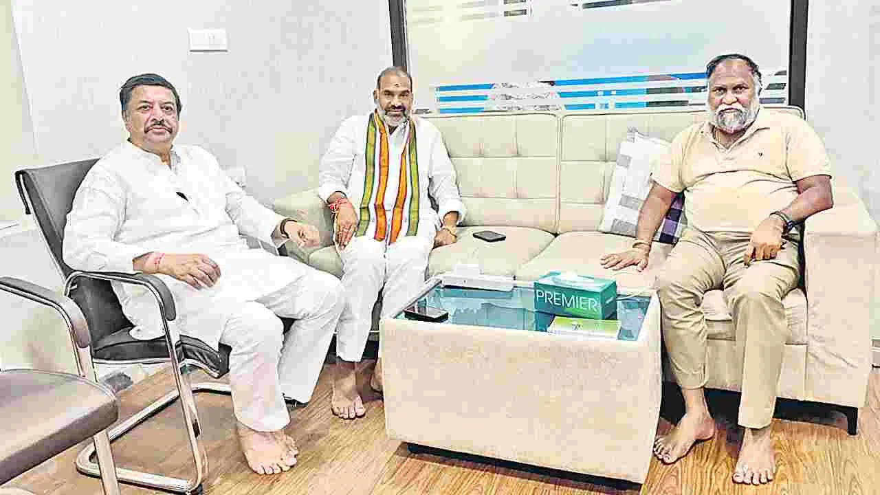 Patancheru: జగ్గారెడ్డితో ఆదిశ్రీనివాస్‌, వినోద్‌రెడ్డి భేటీ 
