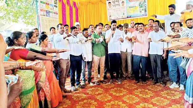 ప్రజల సహకారంతోనే స్వచ్ఛాంధ్ర సాధ్యం 