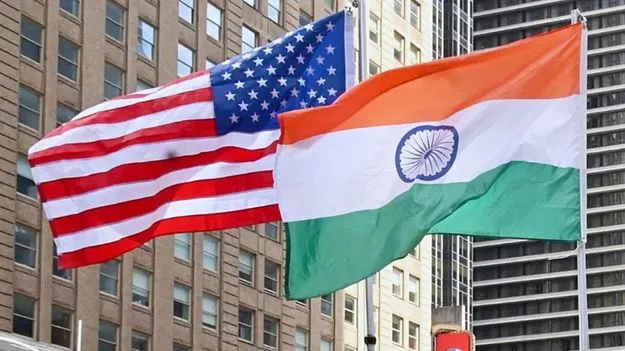 US: అమెరికా కీలక నిర్ణయం.. నిబంధనలు ఉల్లంఘించిన భారతీయ ట్రావెల్ ఏజెంట్లపై ఆంక్షలు