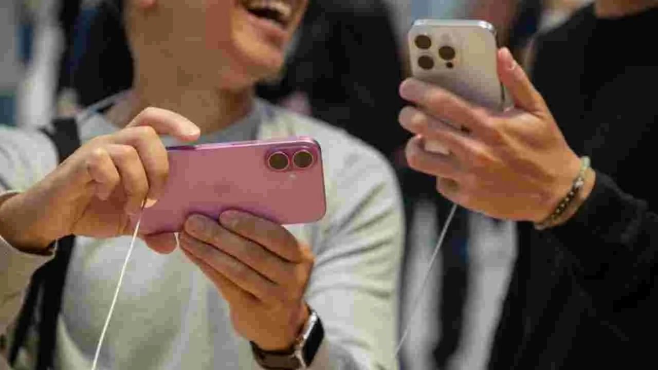 Apple India Investment: ఐఫోన్‌ల తయారీ.. భారత్‌లో తైవాన్ సంస్థ 1.5 బిలియన్ డాలర్ల పెట్టుబడులు