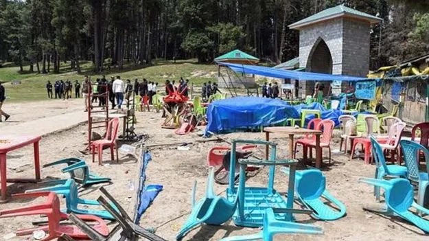 Pahalgam Terror Attack: బిడ్డ కోసం వదిలిపెట్టమన్నా వినలేదు.. పహెల్గామ్ మృతుడి భార్య కన్నీరు