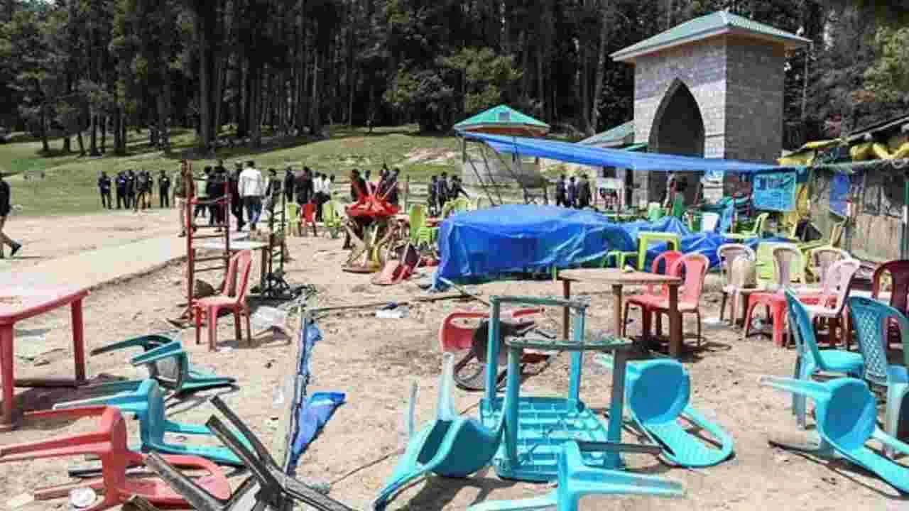 Pahalgam Terror Attack: బిడ్డ కోసం వదిలిపెట్టమన్నా వినలేదు.. పహెల్గామ్ మృతుడి భార్య కన్నీరు