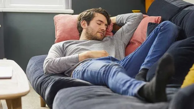 Best Time For Afternoon Nap: మధ్యాహ్నం నిద్రతో ఆరోగ్యానికి చేటు కలుగుతుందా?