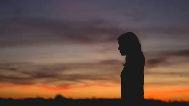 Bengaluru Molestation Incident: నడిరోడ్డులో బెంగళూరు మహిళకు వేధింపులు.. సాయం అడిగినా పట్టించుకోని జనాలు 