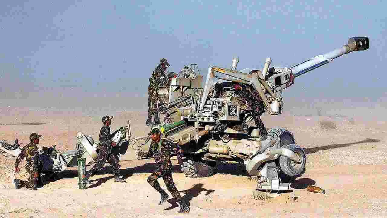 Pakistans Artillery Shortage: ఆర్టిలరీ అమ్యూనిషన్ కొరత.. 4 రోజులకు మించి యుద్ధం చేయలేని స్థితిలో పాక్