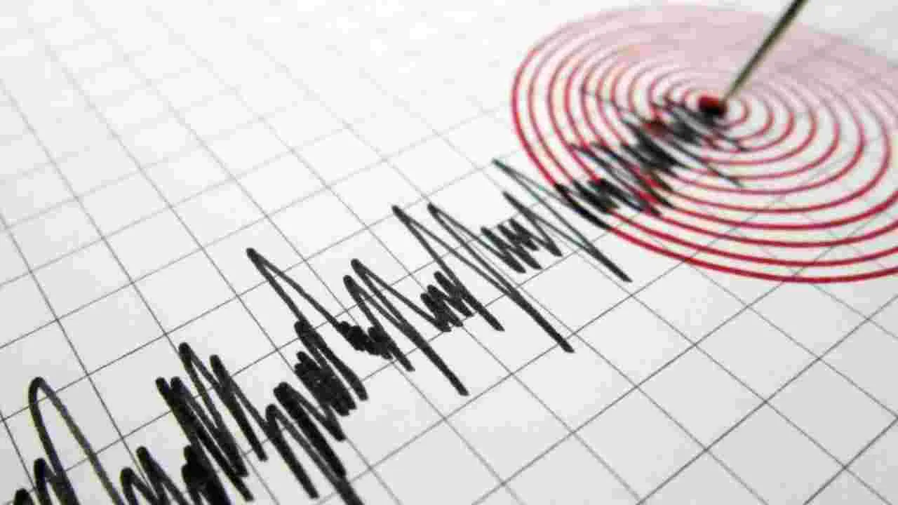 Earthquake strikes Argentine: దక్షిణ అమెరికాలో భారీ భూకంపం.. సునామీ అలర్ట్