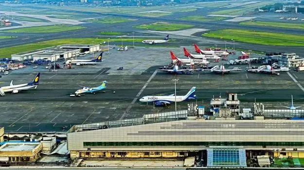 Airports on High Alert: పాక్ దాడులు..  దేశవ్యాప్తంగా ఎయిర్‌పోర్టుల్లో హైఅలర్ట్