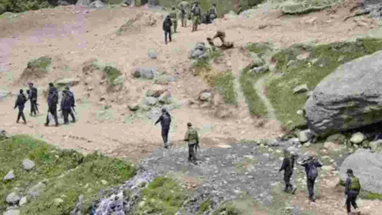 Pahalgam Attackers In Pir Panjal:  పిర్ పంజల్ పర్వతశ్రేణుల్లో దాగున్న పహెల్గామ్ ఉగ్రవాదులు.. నిఘా వర్గాలు అంచనా