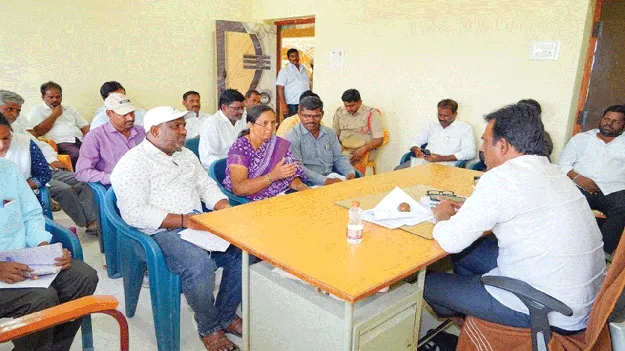 ప్రతీ రైతుకు పథకాలు అందేలా చూడాలి