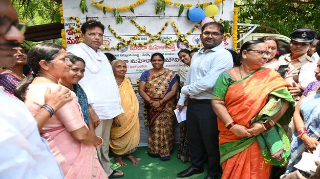 మహిళల ఆర్థిక స్థిరత్వమే ప్రభుత్వ లక్ష్యం