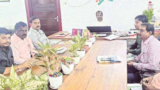 విధి నిర్వహణలో అప్రమత్తంగా ఉండాలి