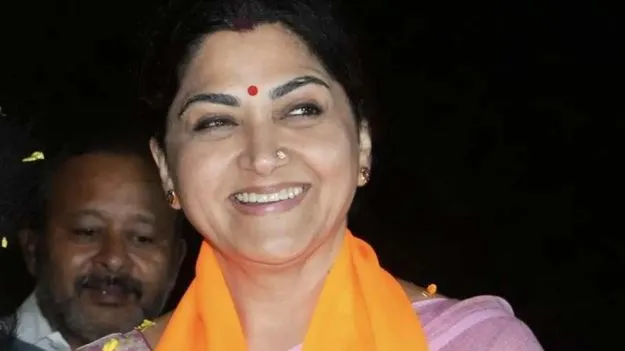 Khushbu Sundar: ఖుష్బూ ట్విట్టర్ అకౌంట్ హ్యాక్.. హ్యాకర్ల వాట్సాప్ మెసేజ్ షేర్ చేసిన నటి