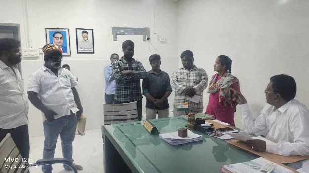  ప్రభుత్వ స్థలాల ఆక్రమణలపై తహసీల్దార్‌ విచారణ 