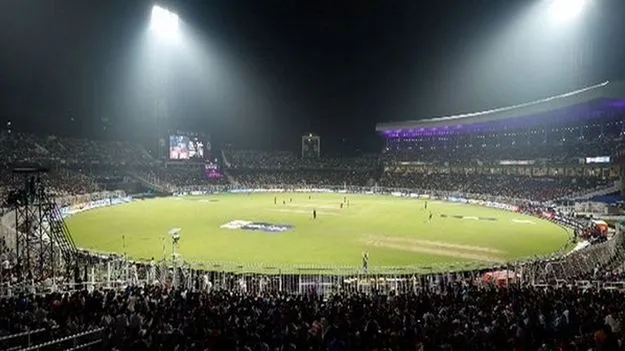 ఈడెన్ మ్యాచ్కు బాంబు బెదిరింపు