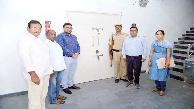 ఈవీఎంల భద్రతకు చర్యలు తీసుకోవాలి