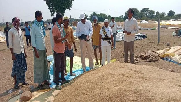 ధాన్యం కొనుగోలులో వేగం పెంచాలి
