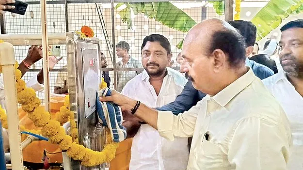  మినరల్‌ వాటర్‌ ప్లాంట్‌ ప్రారంభం