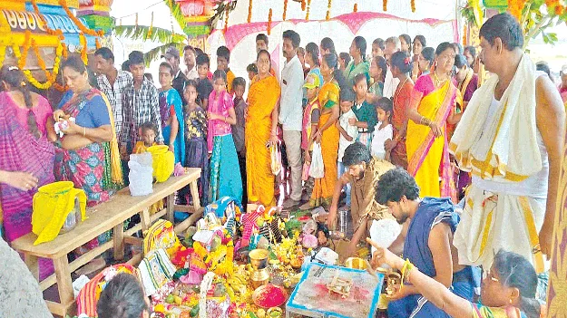 ఎల్లమ్మతల్లి ఆలయం ప్రారంభం