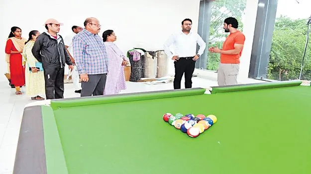 రాజమహేంద్రిలో ఇండోర్‌ స్పోర్ట్స్‌ కాంప్లెక్స్‌