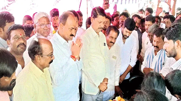 సురేంద్ర మృతి తీరని లోటు
