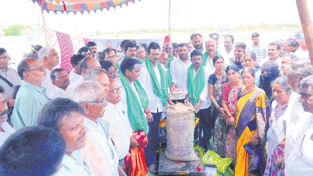 దళారులకు ధాన్యం విక్రయించొద్దు
