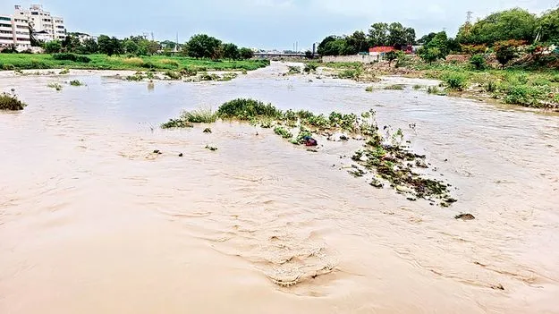    సుంకేసులకు వరద 