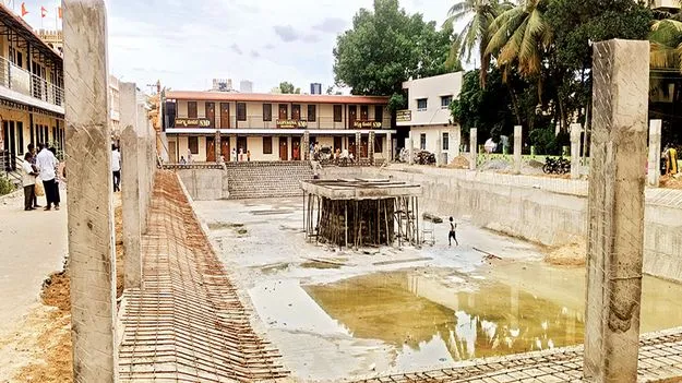     పుష్కరిణికి రూ.2.80 కోట్ల విరాళం