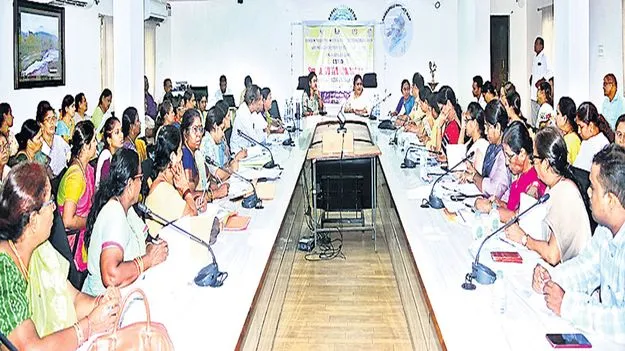 పోలీసుల చొరవతోనే బాల్యవివాహాలకు అడ్డుకట్ట