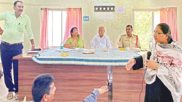 అధికారుల పర్యవేక్షణ కరువు