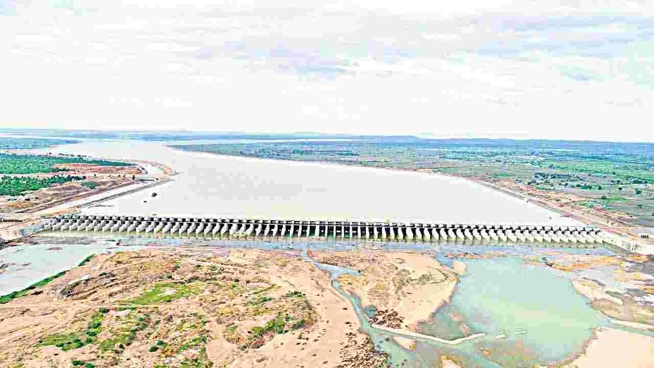 అన్నారం బ్యారేజీ పునరుద్ధరణకు డిజైన్‌ కన్సల్టెంట్‌ను నియమించాలి