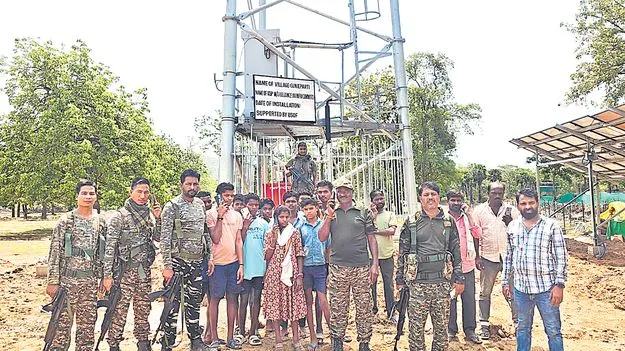 Maoists: దుర్గం గుట్టల్లో మావోయిస్టులు!