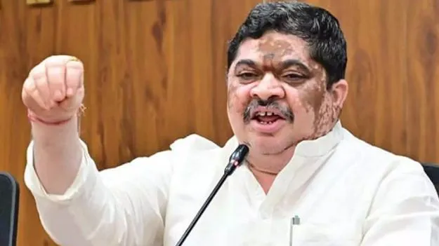 Ponnam Prabhakar: ఒక్క ట్వీట్‌తో ట్రంప్‌ యుద్ధం ఎందుకు ఆపారు