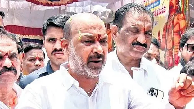 Bandi Sanjay: రేవంత్‌రెడ్డికి ధైర్యం ఉంటే.. మావోయిస్టులపై నిషేధం ఎత్తివేయాలి